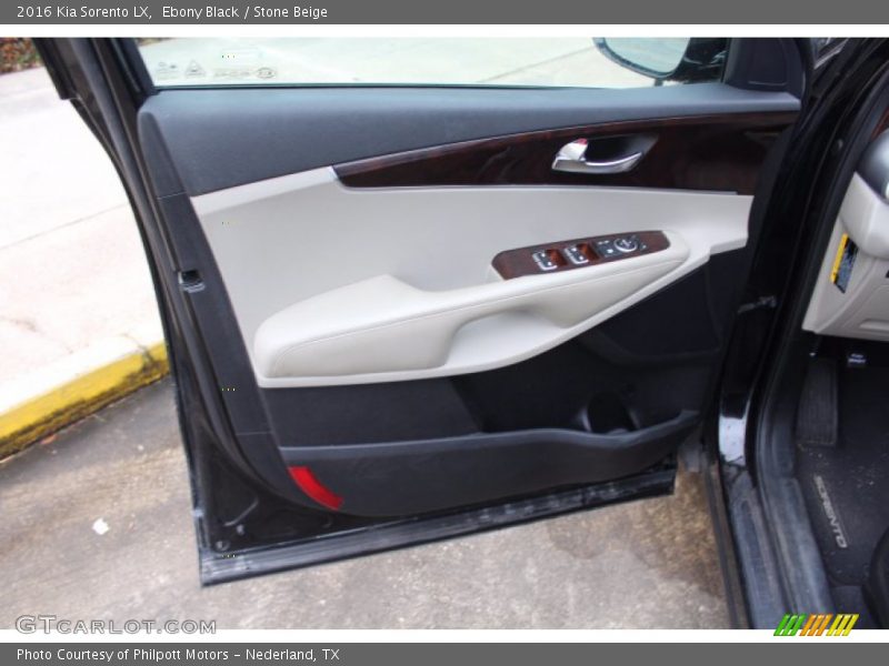 Ebony Black / Stone Beige 2016 Kia Sorento LX