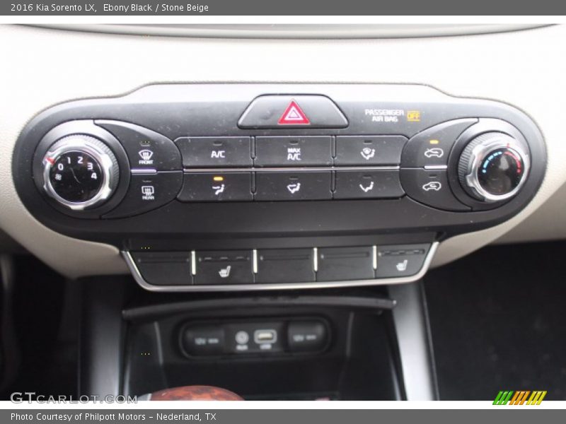 Ebony Black / Stone Beige 2016 Kia Sorento LX