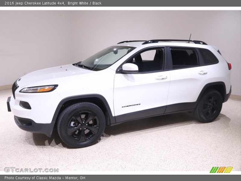 Bright White / Black 2016 Jeep Cherokee Latitude 4x4