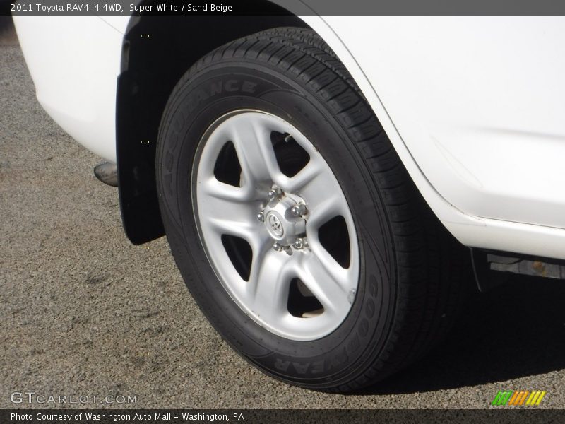 Super White / Sand Beige 2011 Toyota RAV4 I4 4WD