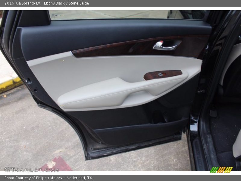 Ebony Black / Stone Beige 2016 Kia Sorento LX