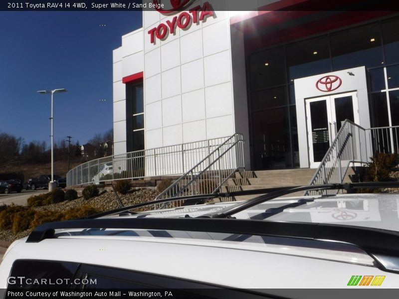 Super White / Sand Beige 2011 Toyota RAV4 I4 4WD