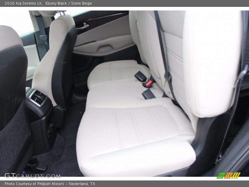 Ebony Black / Stone Beige 2016 Kia Sorento LX