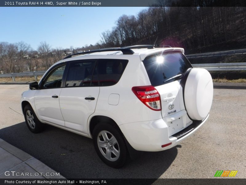 Super White / Sand Beige 2011 Toyota RAV4 I4 4WD