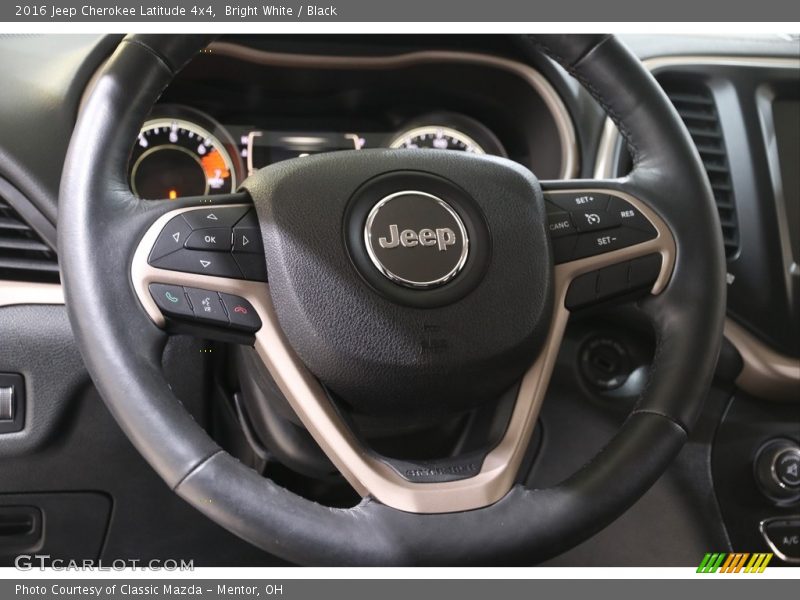 Bright White / Black 2016 Jeep Cherokee Latitude 4x4