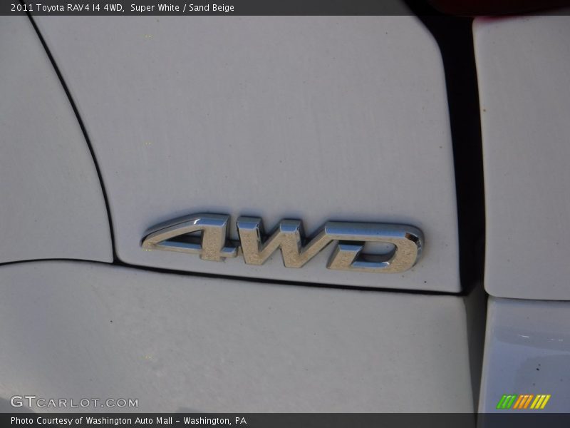 Super White / Sand Beige 2011 Toyota RAV4 I4 4WD