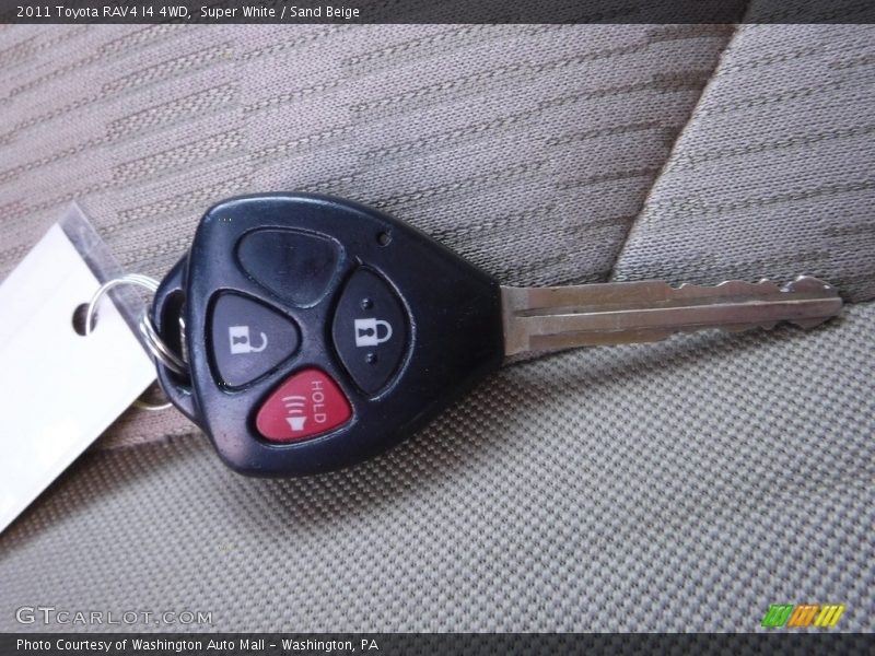 Super White / Sand Beige 2011 Toyota RAV4 I4 4WD