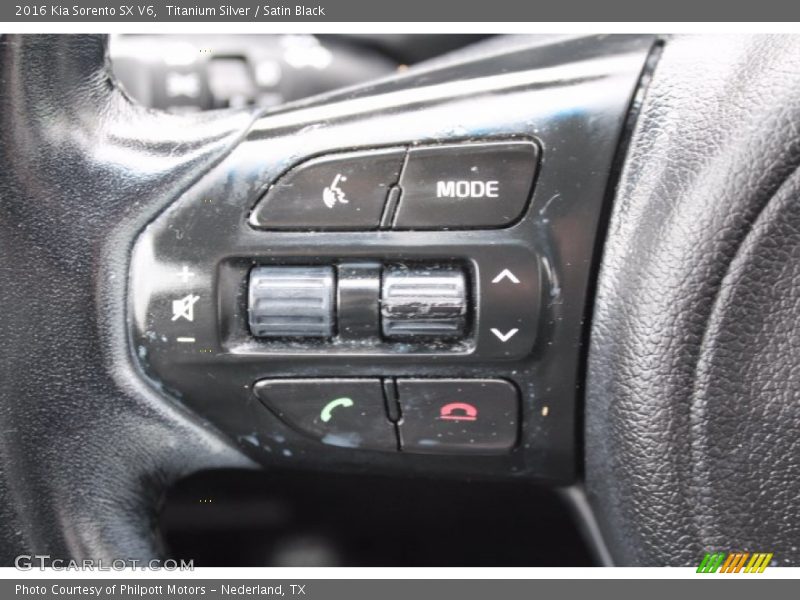 Titanium Silver / Satin Black 2016 Kia Sorento SX V6