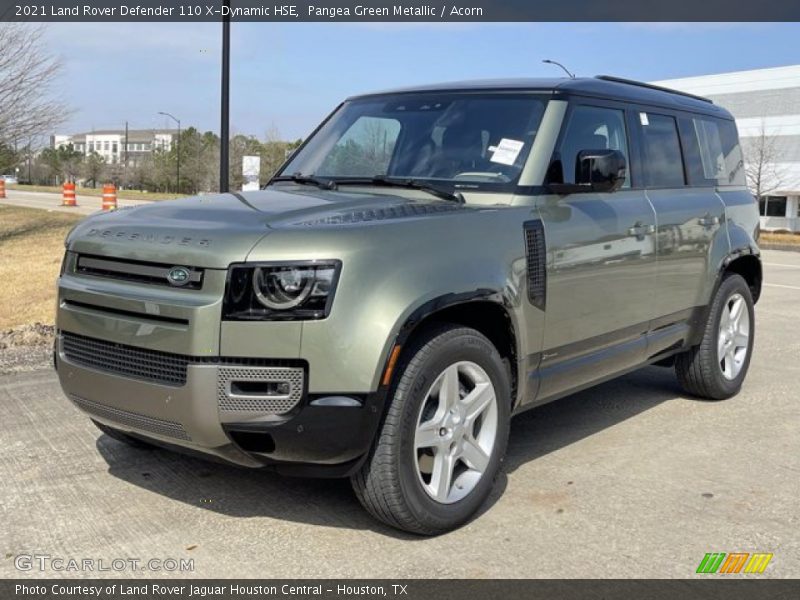 Front 3/4 View of 2021 Defender 110 X-Dynamic HSE