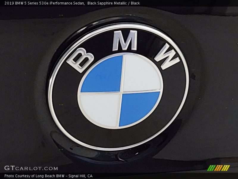 Black Sapphire Metallic / Black 2019 BMW 5 Series 530e iPerformance Sedan