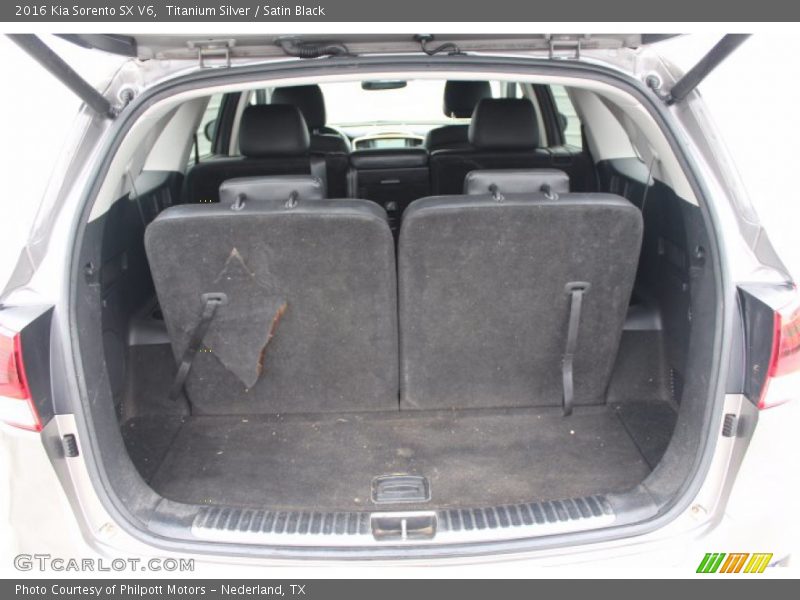Titanium Silver / Satin Black 2016 Kia Sorento SX V6