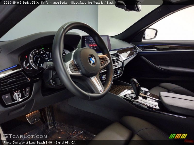 Front Seat of 2019 5 Series 530e iPerformance Sedan