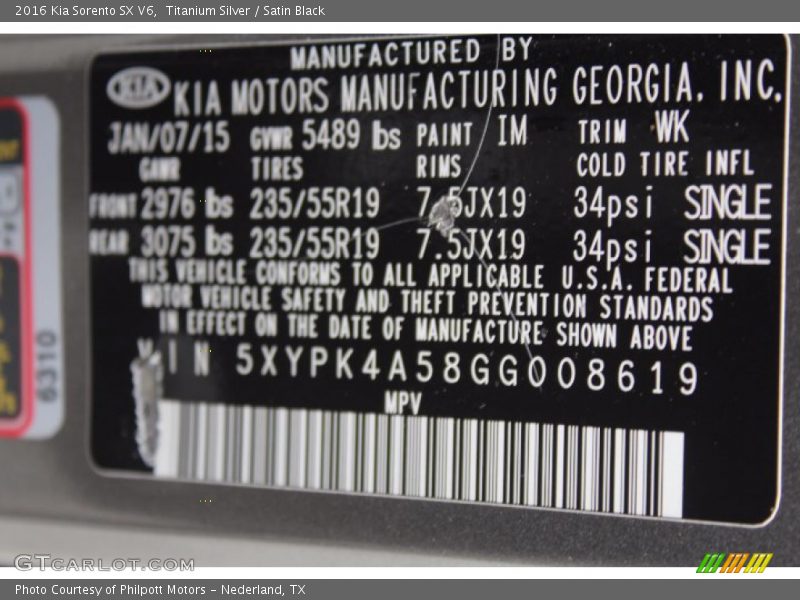 Titanium Silver / Satin Black 2016 Kia Sorento SX V6