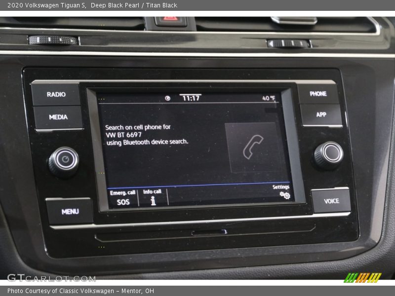 Deep Black Pearl / Titan Black 2020 Volkswagen Tiguan S