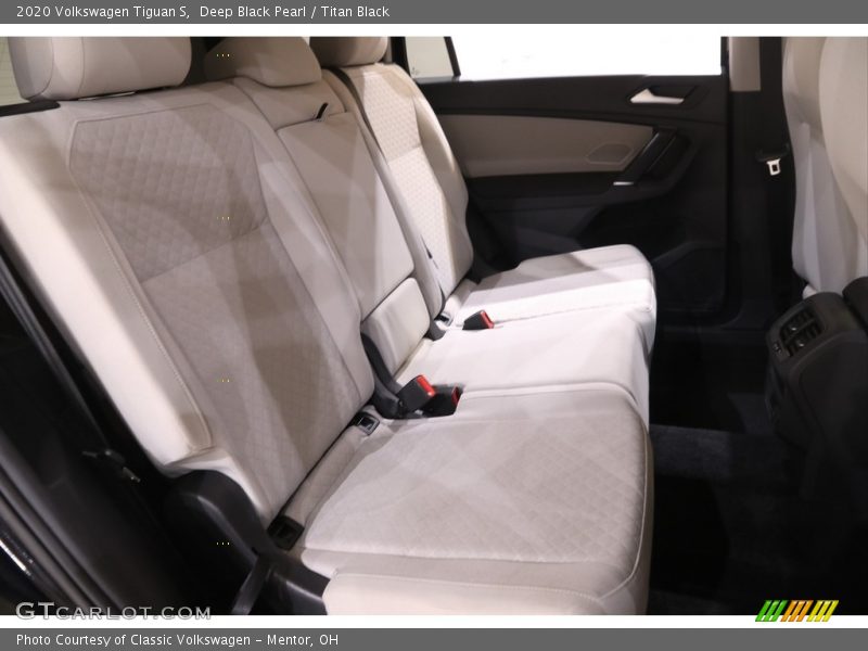 Deep Black Pearl / Titan Black 2020 Volkswagen Tiguan S