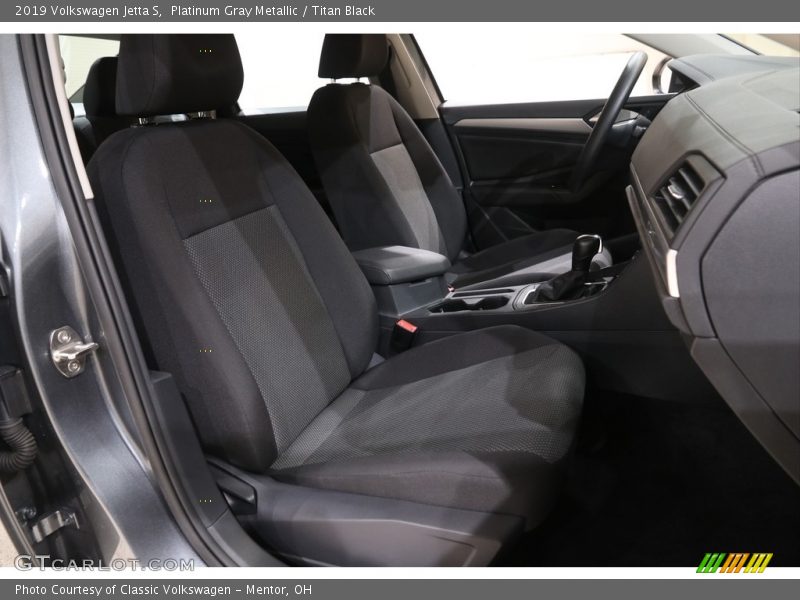 Platinum Gray Metallic / Titan Black 2019 Volkswagen Jetta S