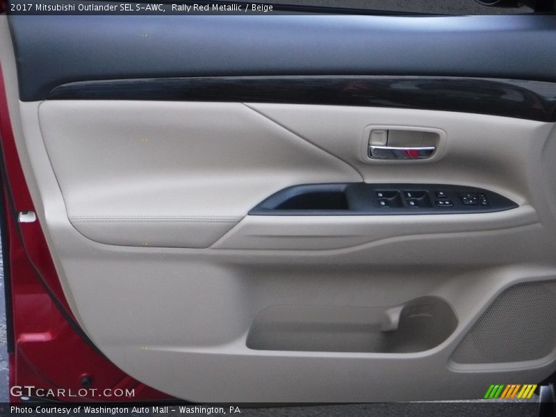 Door Panel of 2017 Outlander SEL S-AWC
