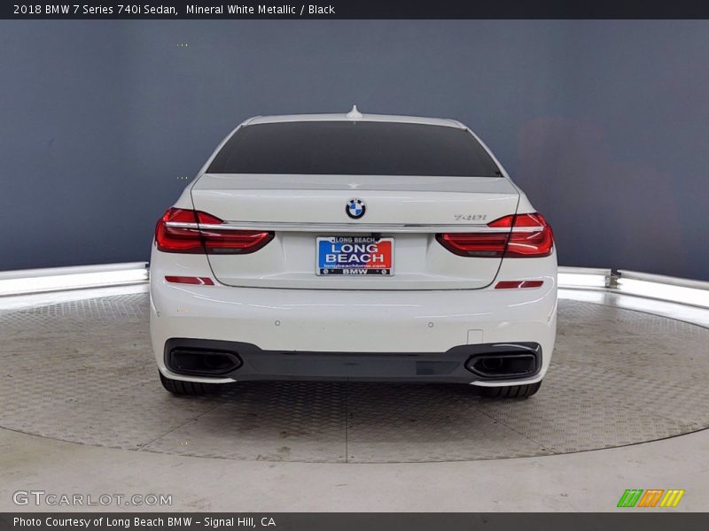 Mineral White Metallic / Black 2018 BMW 7 Series 740i Sedan