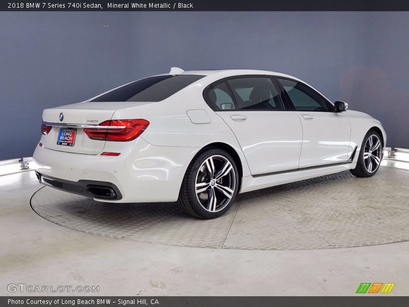 Mineral White Metallic / Black 2018 BMW 7 Series 740i Sedan