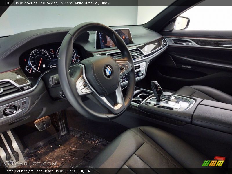 Mineral White Metallic / Black 2018 BMW 7 Series 740i Sedan
