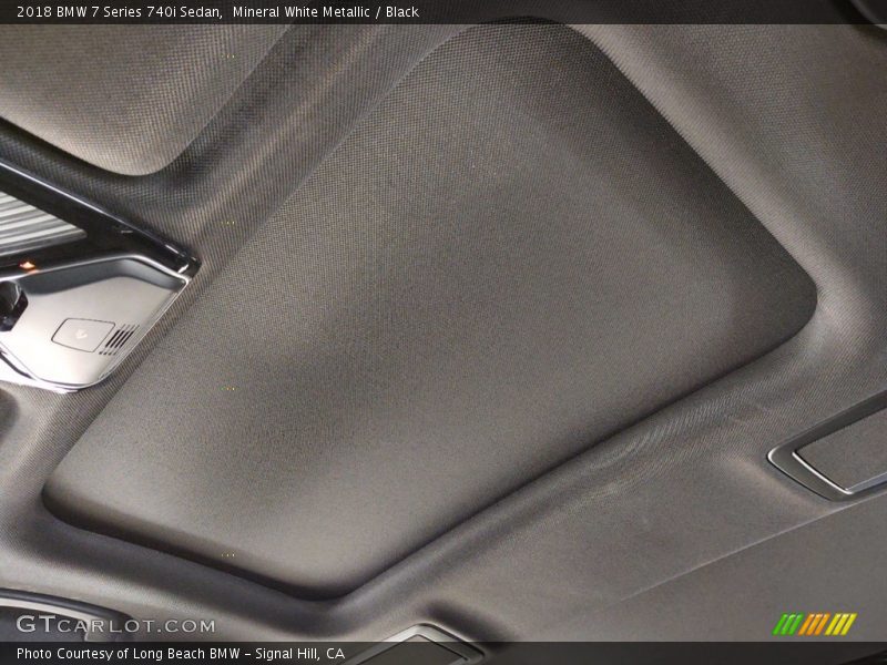 Mineral White Metallic / Black 2018 BMW 7 Series 740i Sedan