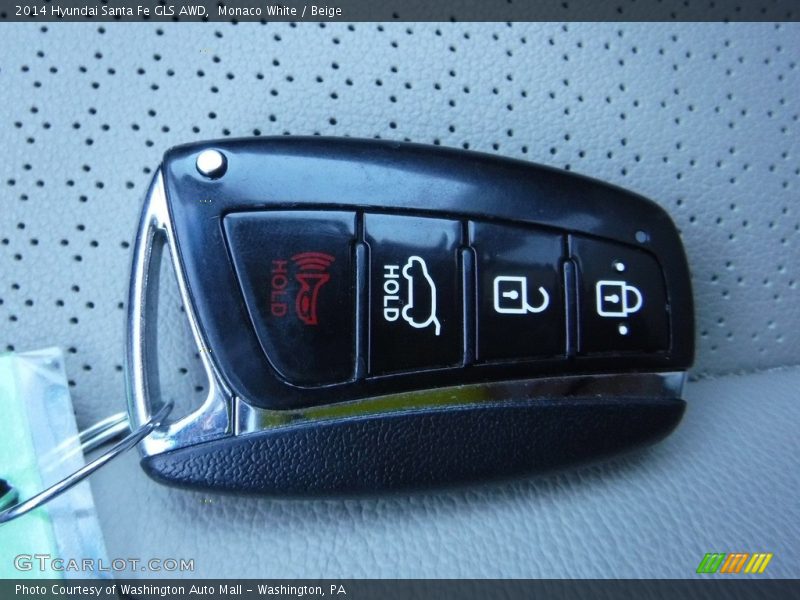 Keys of 2014 Santa Fe GLS AWD