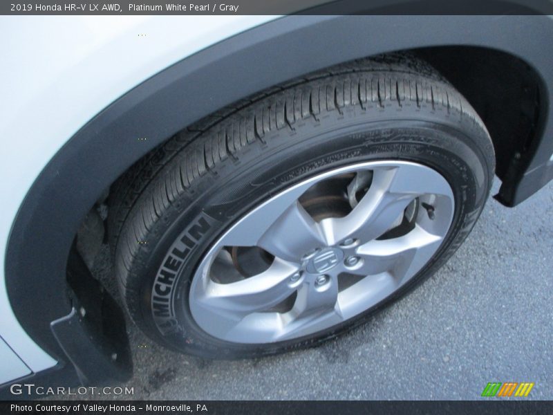 Platinum White Pearl / Gray 2019 Honda HR-V LX AWD