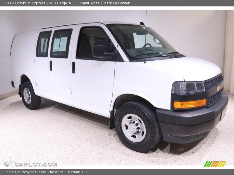 Summit White / Medium Pewter 2019 Chevrolet Express 2500 Cargo WT