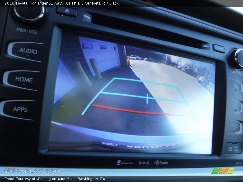 Celestial Silver Metallic / Black 2018 Toyota Highlander SE AWD