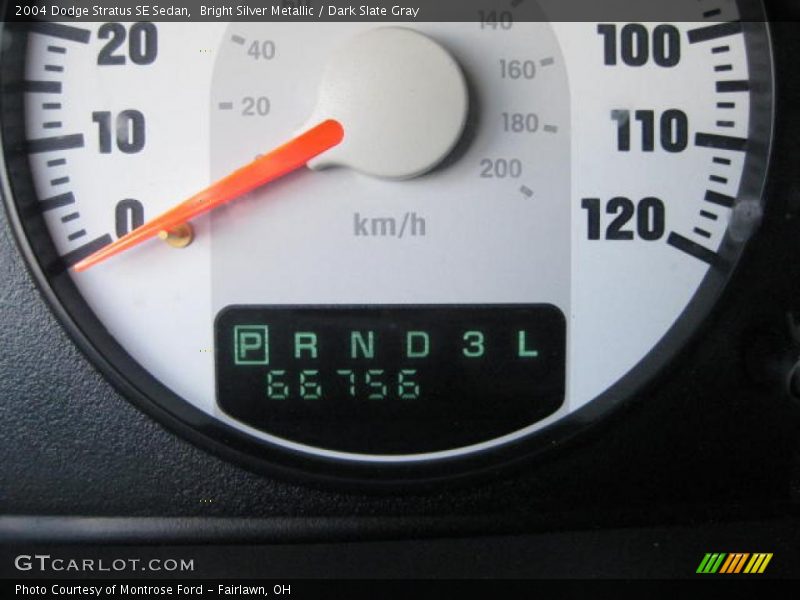 Bright Silver Metallic / Dark Slate Gray 2004 Dodge Stratus SE Sedan