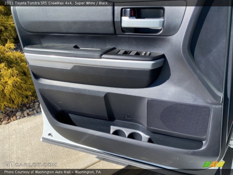 Super White / Black 2021 Toyota Tundra SR5 CrewMax 4x4