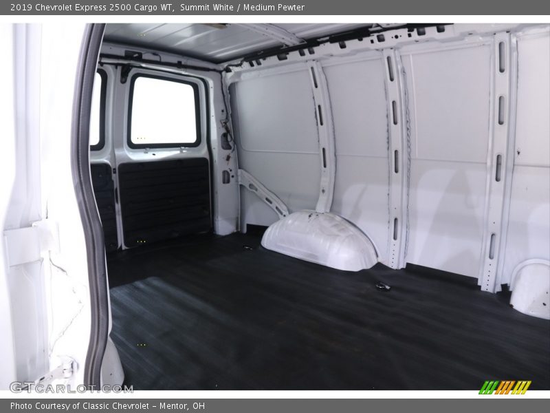 Summit White / Medium Pewter 2019 Chevrolet Express 2500 Cargo WT