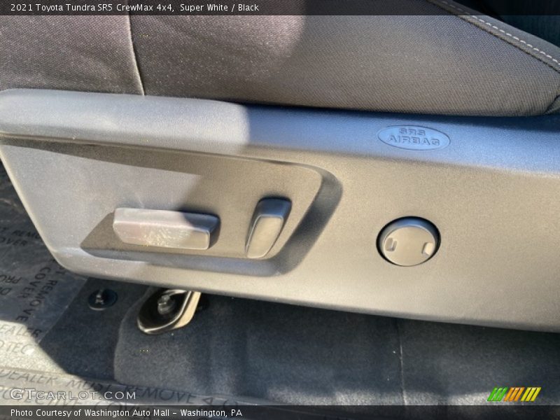 Super White / Black 2021 Toyota Tundra SR5 CrewMax 4x4