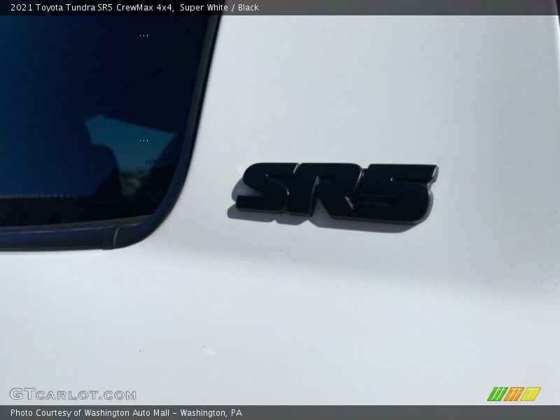 Super White / Black 2021 Toyota Tundra SR5 CrewMax 4x4