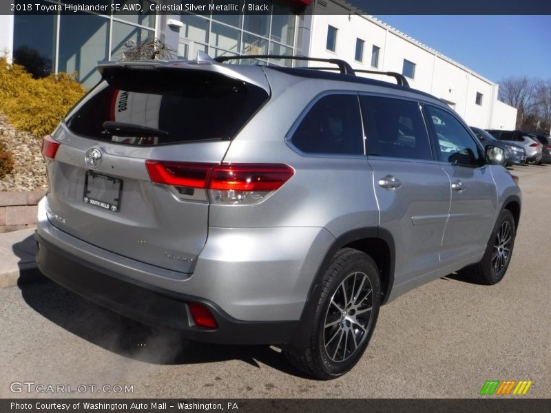 Celestial Silver Metallic / Black 2018 Toyota Highlander SE AWD