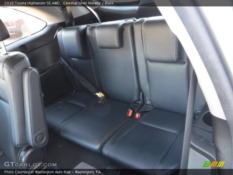 Celestial Silver Metallic / Black 2018 Toyota Highlander SE AWD