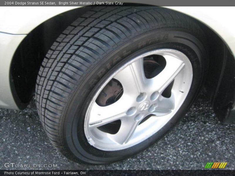 Bright Silver Metallic / Dark Slate Gray 2004 Dodge Stratus SE Sedan