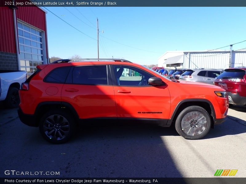 Spitfire Orange / Black 2021 Jeep Cherokee Latitude Lux 4x4