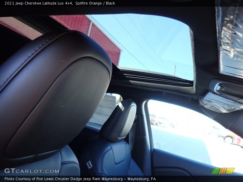 Spitfire Orange / Black 2021 Jeep Cherokee Latitude Lux 4x4