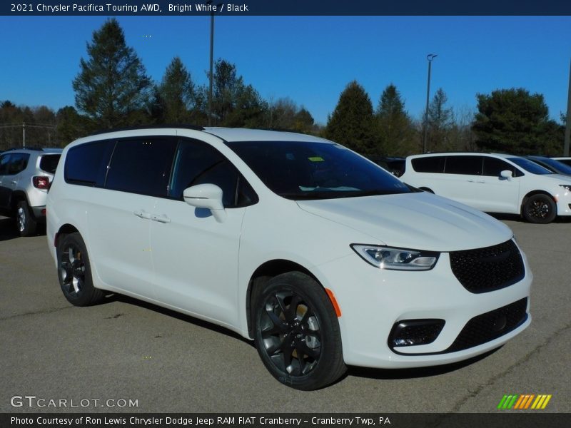 Bright White / Black 2021 Chrysler Pacifica Touring AWD
