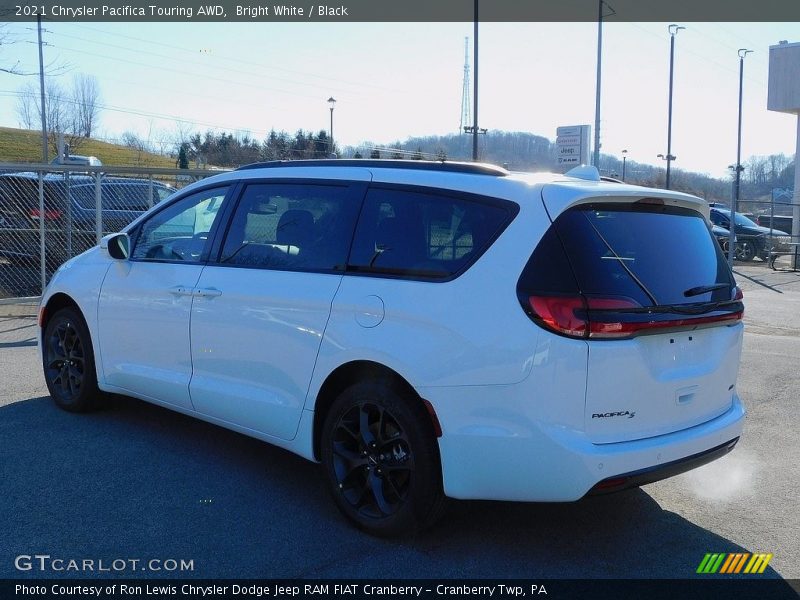 Bright White / Black 2021 Chrysler Pacifica Touring AWD