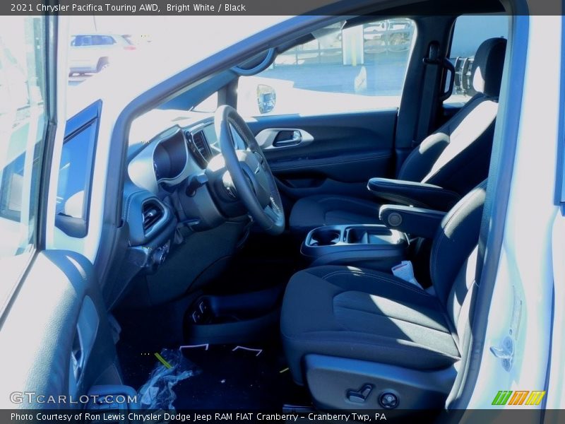 Bright White / Black 2021 Chrysler Pacifica Touring AWD