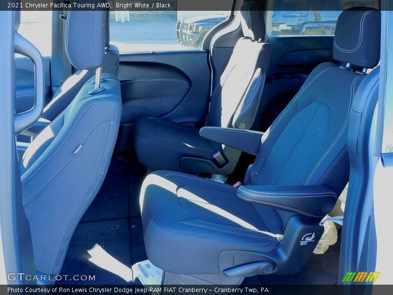 Bright White / Black 2021 Chrysler Pacifica Touring AWD