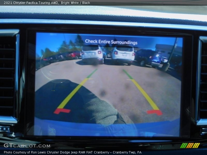 Bright White / Black 2021 Chrysler Pacifica Touring AWD