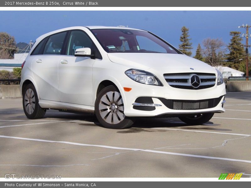 Cirrus White / Black 2017 Mercedes-Benz B 250e