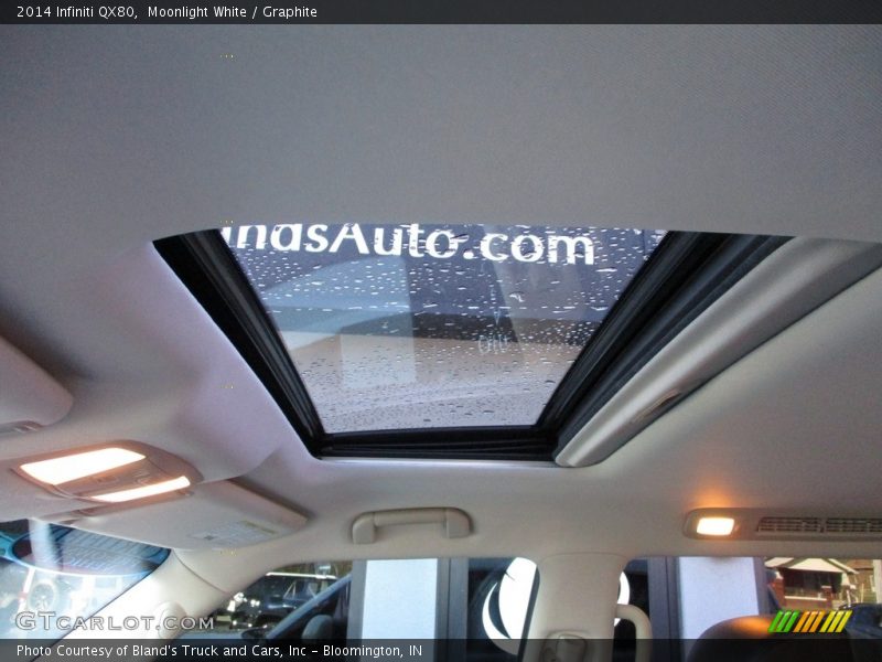 Moonlight White / Graphite 2014 Infiniti QX80