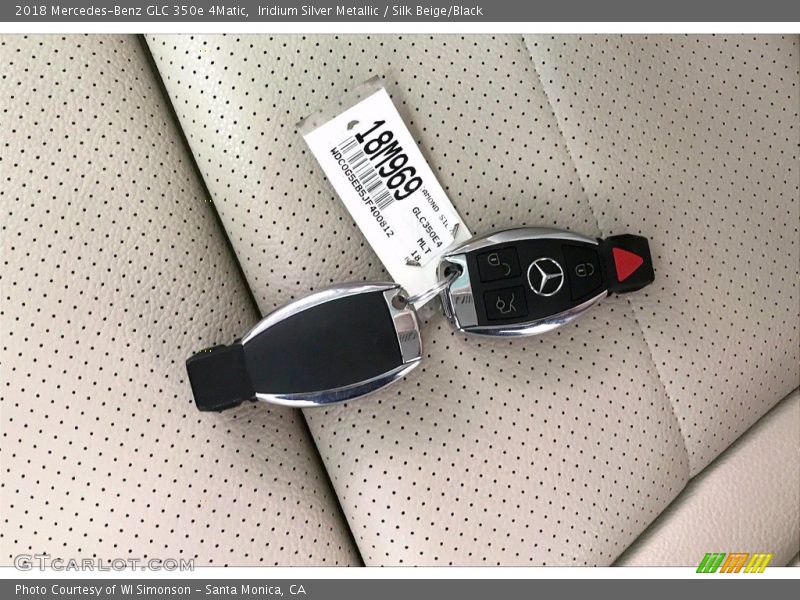 Iridium Silver Metallic / Silk Beige/Black 2018 Mercedes-Benz GLC 350e 4Matic