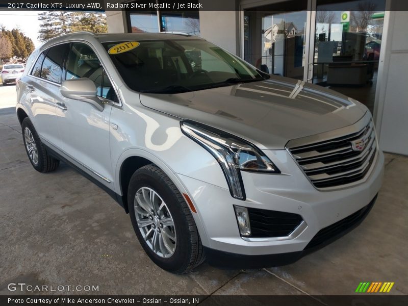 Radiant Silver Metallic / Jet Black 2017 Cadillac XT5 Luxury AWD