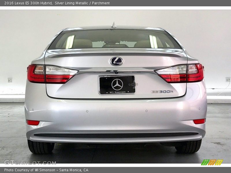  2016 ES 300h Hybrid Silver Lining Metallic