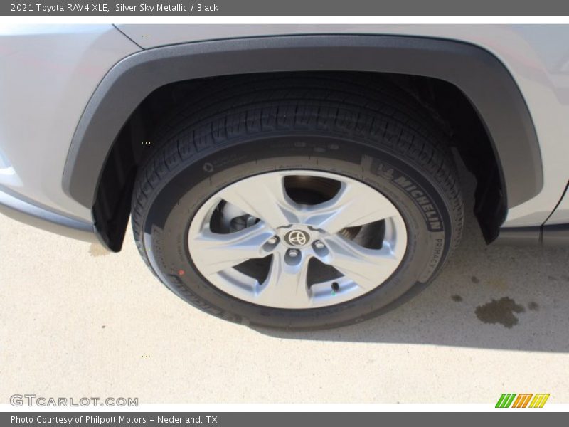 Silver Sky Metallic / Black 2021 Toyota RAV4 XLE